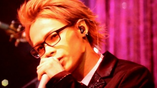 �v���~�A���V���[